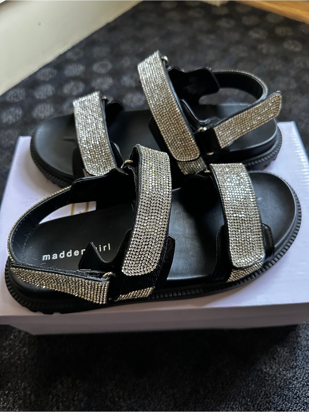 MADDEN AMORE-R Black CRYSTAL SPARKLE SANDALS Size 8 NEW IN BOX